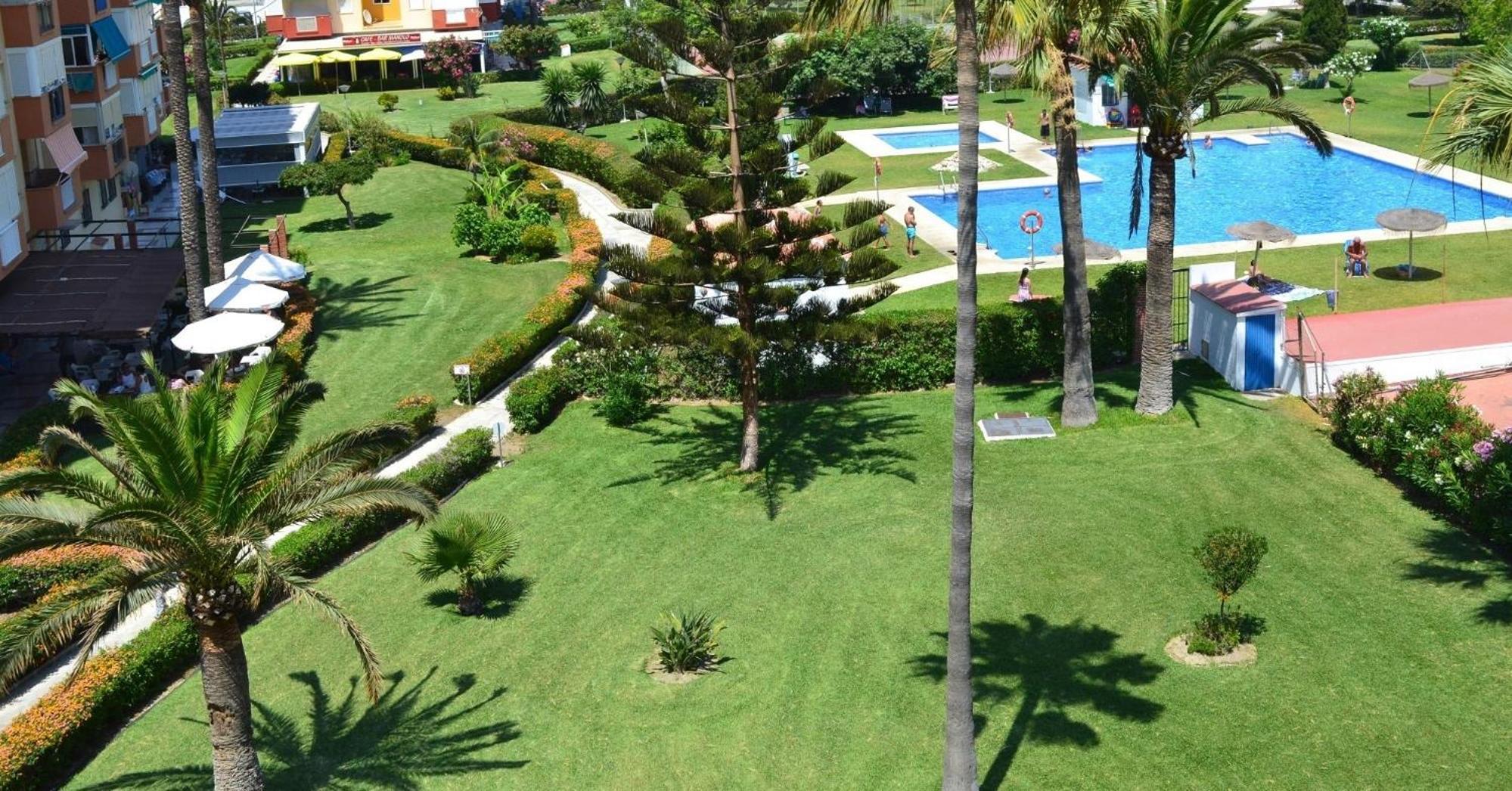 Spacious 1 Bedroom Apartment, Beach Front, Torrox Costa Luaran gambar