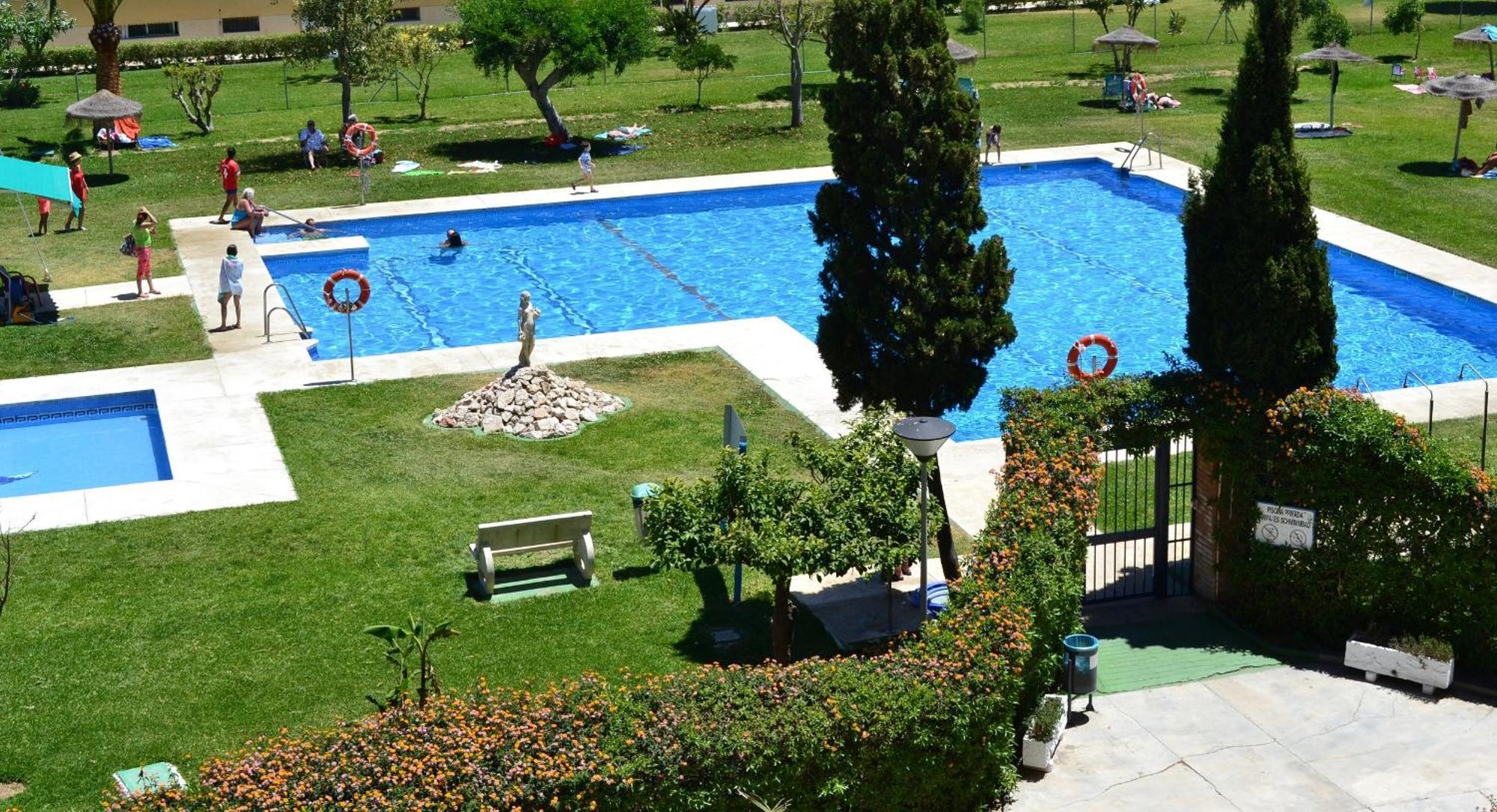 Spacious 1 Bedroom Apartment, Beach Front, Torrox Costa Luaran gambar
