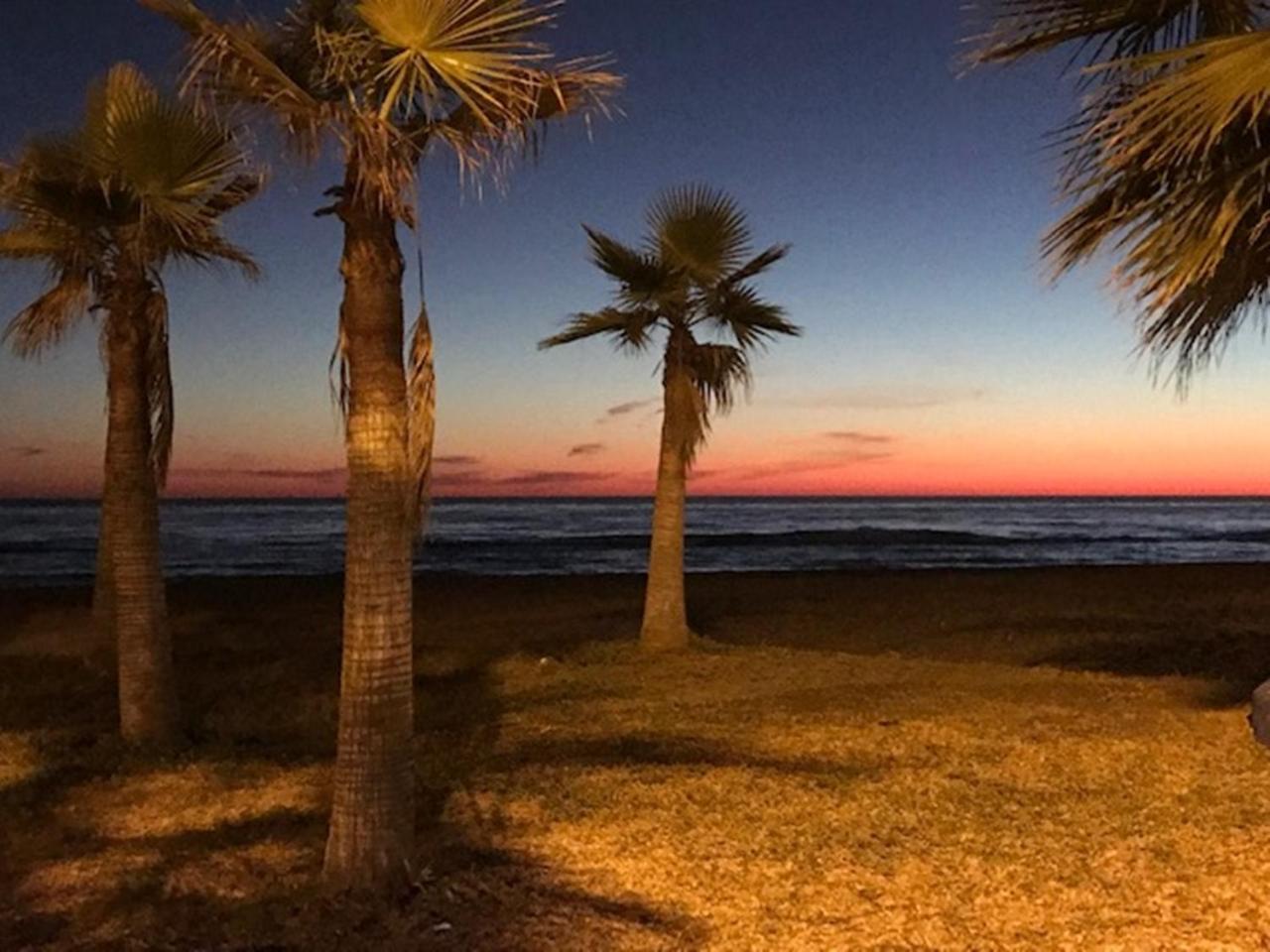 Spacious 1 Bedroom Apartment, Beach Front, Torrox Costa Luaran gambar