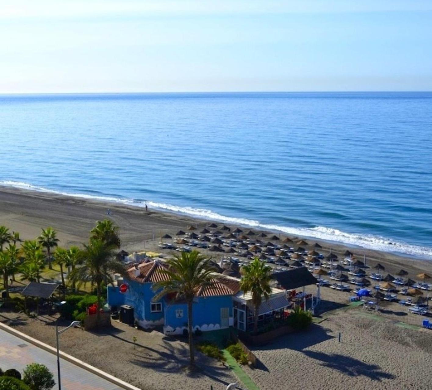 Spacious 1 Bedroom Apartment, Beach Front, Torrox Costa Luaran gambar